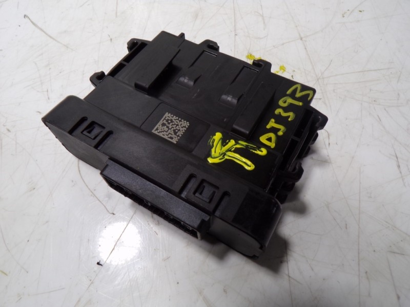 Recambio de centralita cierre para dacia sandero 0.9 tce referencia OEM IAM  284Y66LA7A 