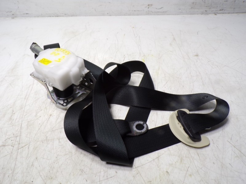 Recambio de cinturon seguridad delantero derecho para lexus nx 300h 2wd referencia OEM IAM 7321078070C2  