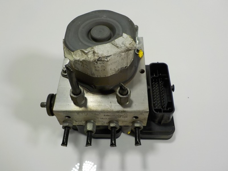 Recambio de abs para renault kadjar 1.2 tce energy referencia OEM IAM 476603731R 476606749R 