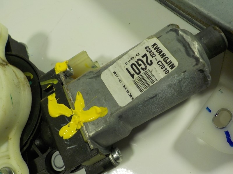 Recambio de elevalunas delantero derecho para hyundai i20 1.2 16v cat referencia OEM IAM 82404C7010 82402C7010 82460C7000