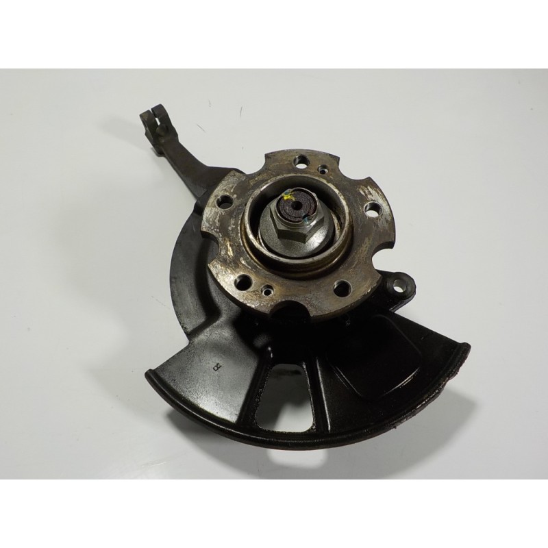 Recambio de mangueta delantera derecha para ssangyong rodius 2.7 turbodiesel cat referencia OEM IAM 4122021000  4142321300