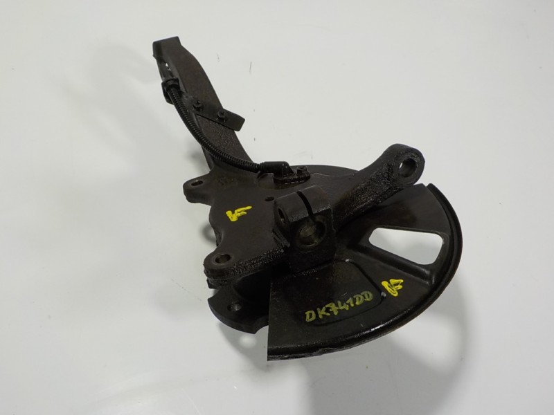 Recambio de mangueta delantera derecha para ssangyong rodius 2.7 turbodiesel cat referencia OEM IAM 4122021000  4142321300