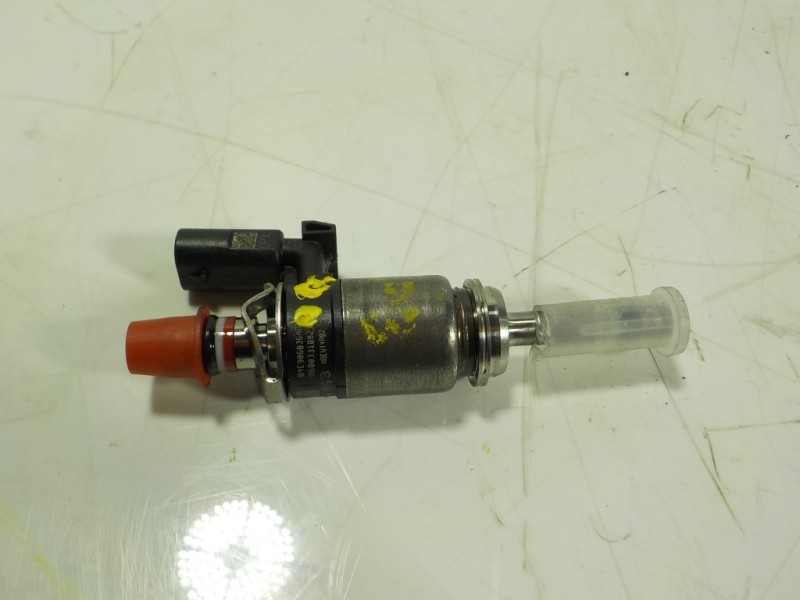 Recambio de inyector para volkswagen golf vii lim. (bq1) last edition bm referencia OEM IAM  04E906036AD 