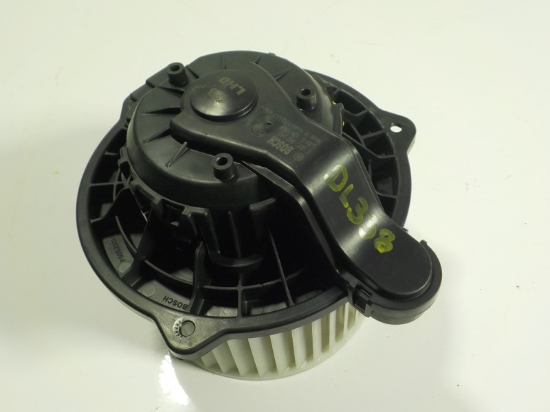 Recambio de motor calefaccion para hyundai i20 1.2 16v cat referencia OEM IAM 97126C8000  