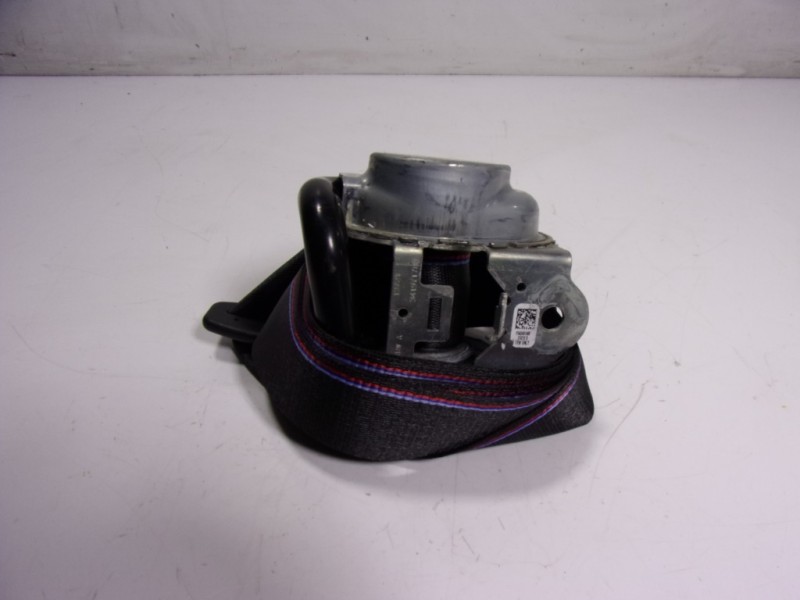 Recambio de cinturon seguridad trasero derecho para bmw ix3 referencia OEM IAM 72118076182 34133471 
