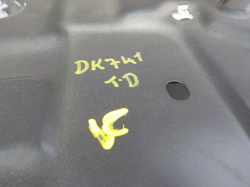 Recambio de puerta trasera derecha para ssangyong rodius 2.7 turbodiesel cat referencia OEM IAM   