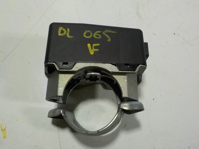 Recambio de antirrobo para renault kadjar 1.2 tce energy referencia OEM IAM 487002725R 487004553R 