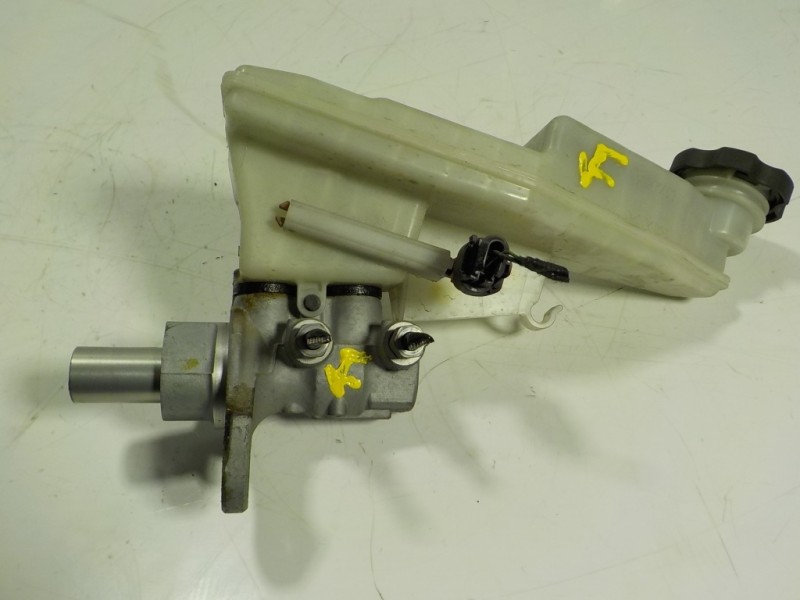 Recambio de bomba freno para opel astra k lim. 5türig 1.6 cdti dpf referencia OEM IAM 13486143  