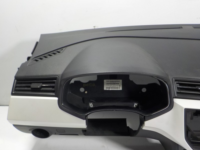 Recambio de salpicadero para seat arona 1.0 tsi referencia OEM IAM 6F1857003AF82V  6F0880204D