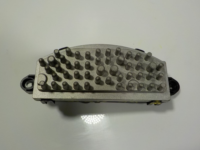 Recambio de resistencia calefaccion para volkswagen t-cross 1.0 tsi referencia OEM IAM 5WA907521 5WA907521 