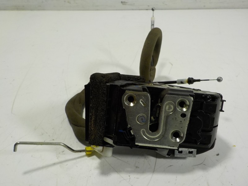 Recambio de cerradura puerta delantera izquierda para renault kadjar 1.2 tce energy referencia OEM IAM 805014EA2A  