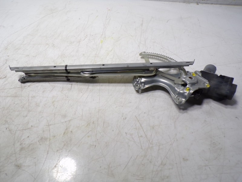 Recambio de elevalunas trasero derecho para lexus nx 300h 2wd referencia OEM IAM 6980178020 8571078021 0620205001