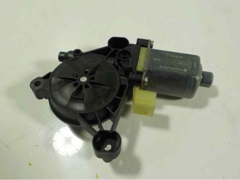Recambio de motor elevalunas delantero derecho para seat leon (5f1) 1.6 tdi referencia OEM IAM 5Q0959802B  