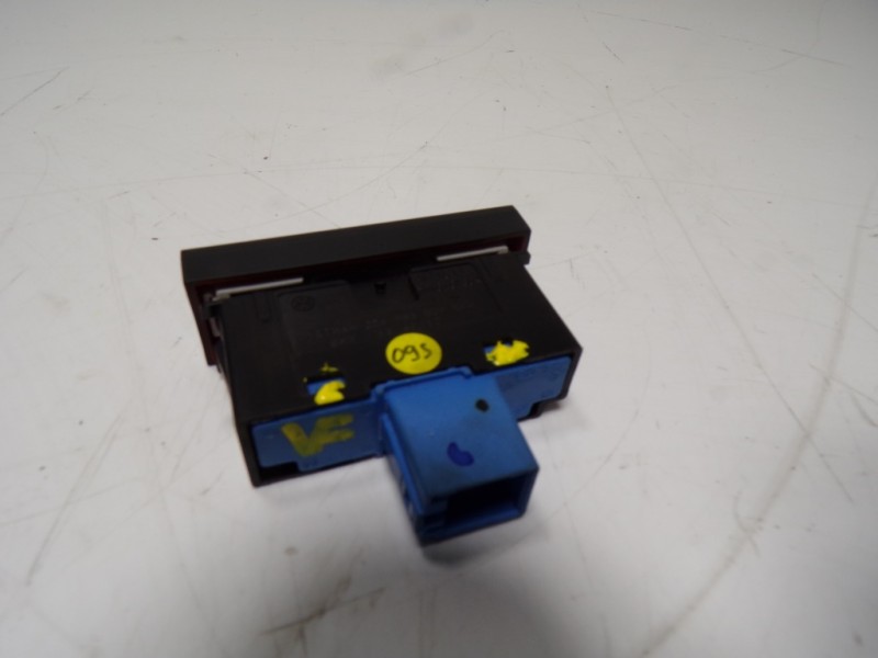 Recambio de warning para volkswagen t-roc 1.5 16v tsi act referencia OEM IAM 2GA953509ECU 2GA953509ECU 