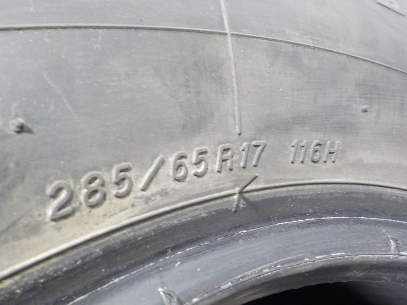 Recambio de neumatico para toyota land cruiser (j15) referencia OEM IAM   