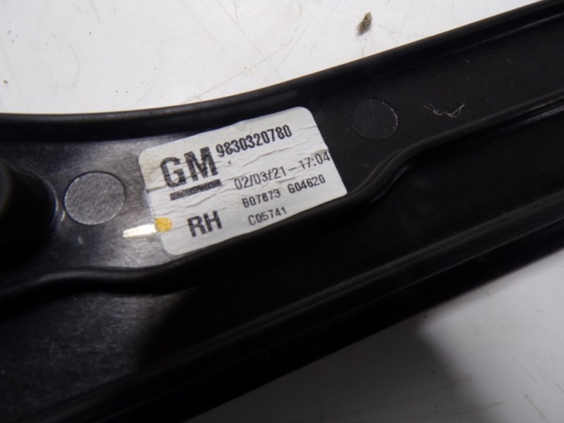 Recambio de elevalunas delantero derecho para opel grandland x 1.5 cdti dpf referencia OEM IAM 9815404080 9830320780 9830320780