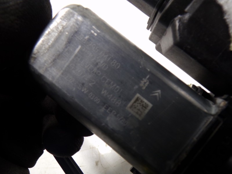 Recambio de elevalunas delantero derecho para opel grandland x 1.5 cdti dpf referencia OEM IAM 9815404080 9830320780 9830320780