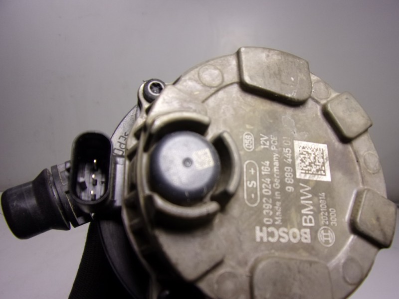 Recambio de bomba agua para bmw ix3 referencia OEM IAM 11519889445 0392024164 