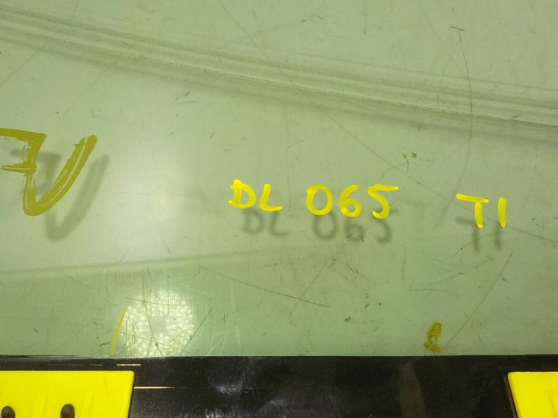 Recambio de cristal puerta trasero izquierdo para renault kadjar 1.2 tce energy referencia OEM IAM 823016746R  