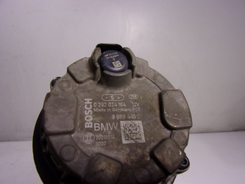 Recambio de bomba agua para bmw ix3 referencia OEM IAM 11519889445 0392024164 