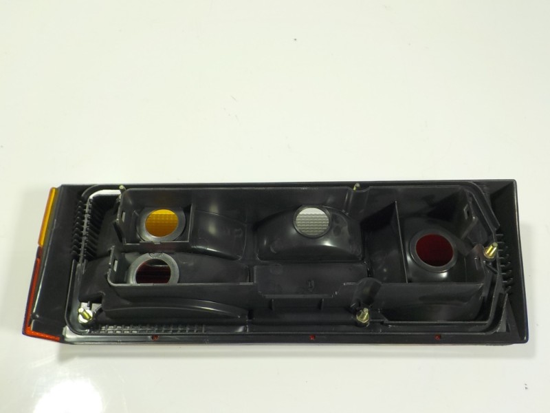 Recambio de piloto trasero derecho para volkswagen golf i cabrio (15z) 1.8 referencia OEM IAM   