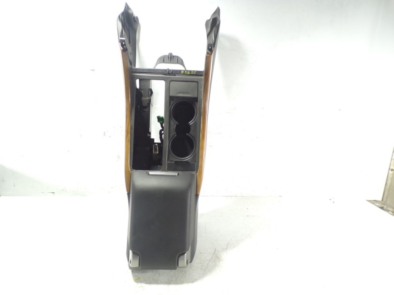 Recambio de apoyabrazos central para land rover range rover sport v6 td hse referencia OEM IAM FJZ500102NUG  