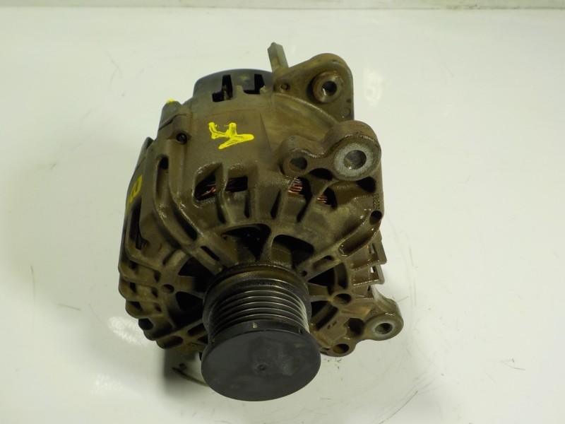 Recambio de alternador para volkswagen t6 transporter furgón referencia OEM IAM 03L903023L 03L903023L TG14C043