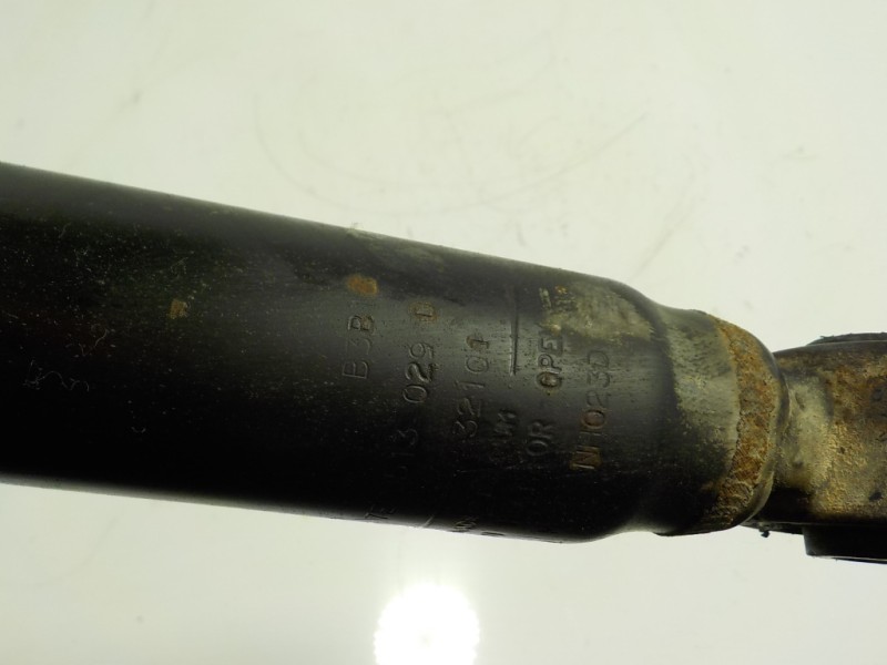 Recambio de amortiguador trasero derecho para volkswagen t6 transporter furgón referencia OEM IAM 7E0513029D 7E0513029D 