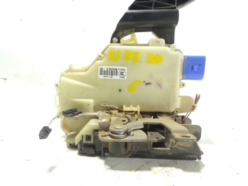 Recambio de cerradura puerta delantera derecha para volkswagen t6 transporter furgón referencia OEM IAM 7E1837016B 7E1837016B 