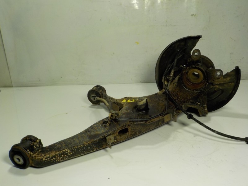 Recambio de mangueta trasera derecha para volkswagen t6 transporter furgón referencia OEM IAM 7E0501072  