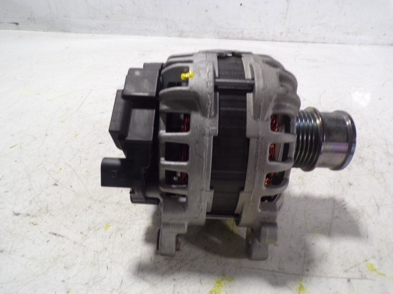 Recambio de alternador para audi a1 sportback (gba) 1.0 tfsi referencia OEM IAM 04E903015A 04E903015A 