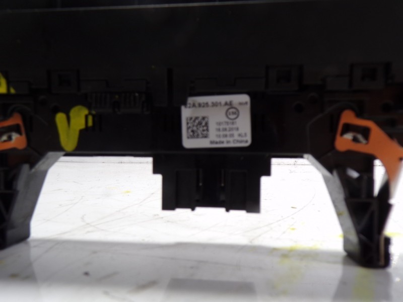 Recambio de warning para audi a1 sportback (gba) 1.0 tfsi referencia OEM IAM 82A925301AE 82A925301AE 