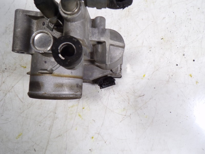 Recambio de caja mariposa para hyundai i10 1.2 cat referencia OEM IAM 3510004200 3510004200 9045020008