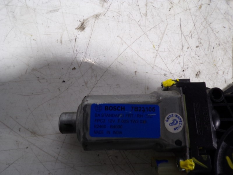 Recambio de elevalunas delantero derecho para hyundai i10 1.2 cat referencia OEM IAM 82404B4110 82402B4110 F00S1W2026