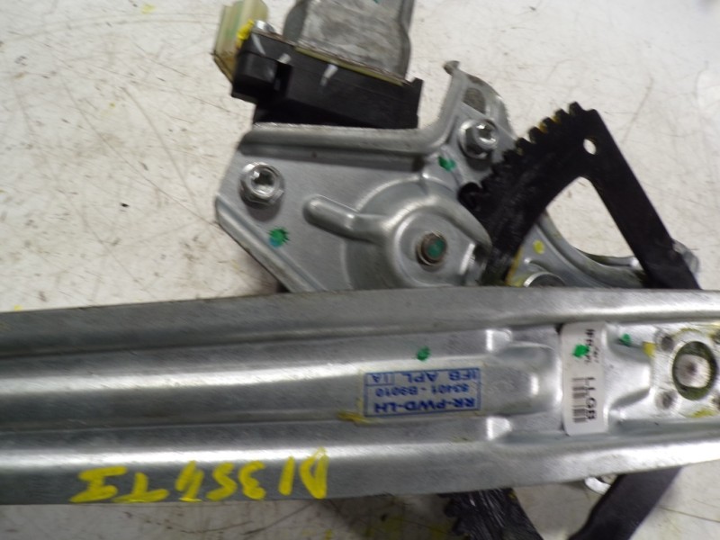 Recambio de elevalunas trasero izquierdo para hyundai i10 1.2 cat referencia OEM IAM 83403B9010 83450B4000 F00S1W2028