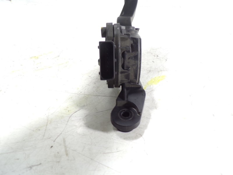 Recambio de potenciometro pedal para hyundai i10 1.2 cat referencia OEM IAM 32700B9010  