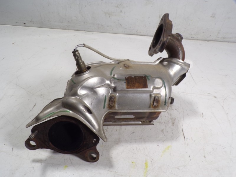 Recambio de catalizador para nissan juke (f15) acenta referencia OEM IAM 2090000Q1K  