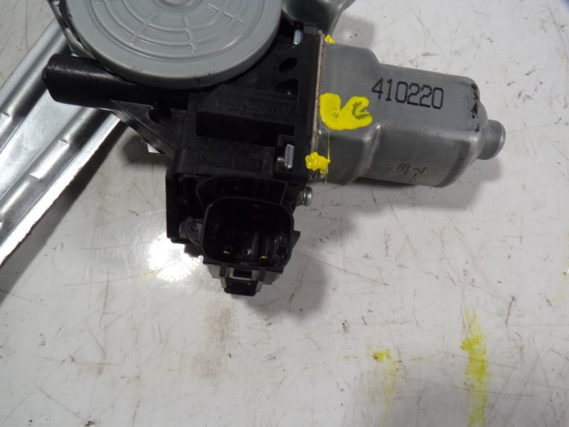 Recambio de elevalunas trasero derecho para nissan juke (f15) acenta referencia OEM IAM 827201U600 410220 410220