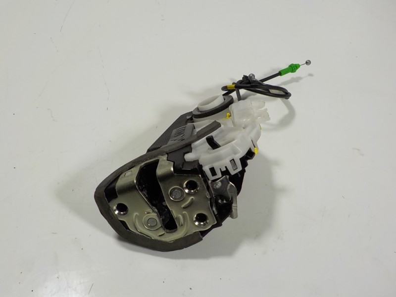 Recambio de cerradura puerta trasera izquierda para toyota yaris hybrid active referencia OEM IAM 690600D310 U2014120F1 161019