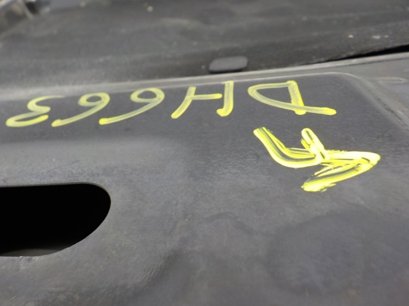 Recambio de capot delantero para volkswagen touareg (7l6) 2.5 tdi dpf referencia OEM IAM 7L6823031D  