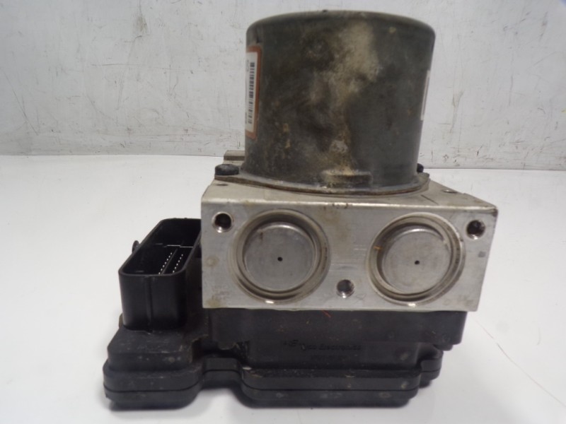 Recambio de abs para hyundai i30 (gd) 1.4 cat referencia OEM IAM 58920A6210 A658930500 6WPD502807