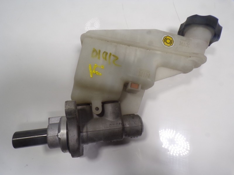 Recambio de bomba freno para hyundai i30 (gd) 1.4 cat referencia OEM IAM 58510A5200  