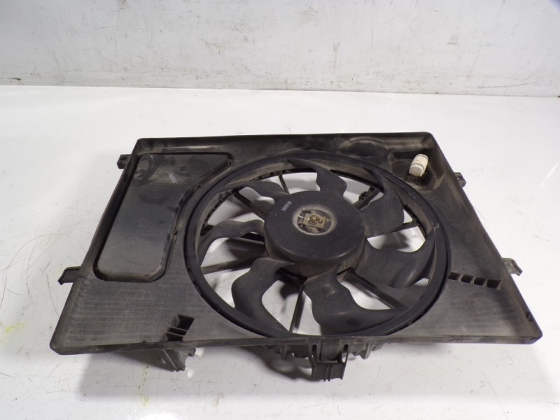 Recambio de electroventilador para hyundai i30 (gd) 1.4 cat referencia OEM IAM 25380A6100  