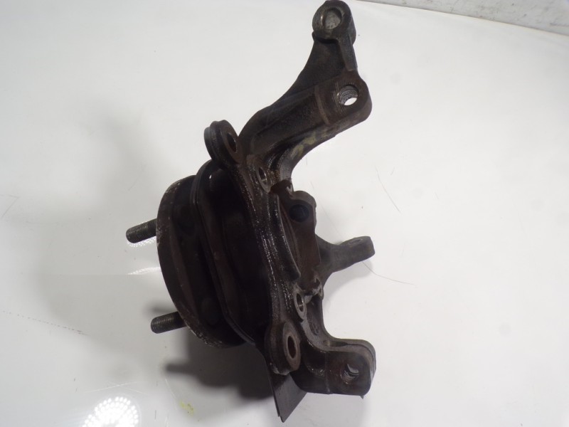 Recambio de mangueta delantera derecha para hyundai i30 (gd) 1.4 cat referencia OEM IAM 51716A6000  