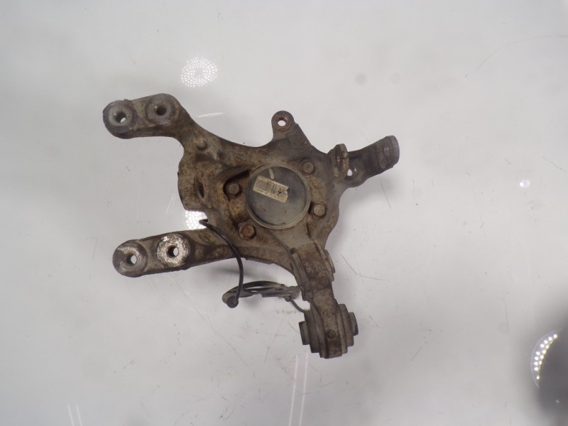 Recambio de mangueta trasera derecha para hyundai i30 (gd) 1.4 cat referencia OEM IAM 52720A6400  