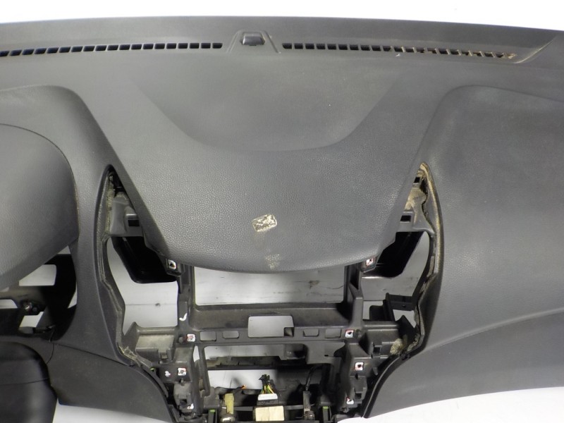 Recambio de salpicadero para hyundai i30 (gd) 1.4 cat referencia OEM IAM 84710A6000RY 84530A6000 34122138B