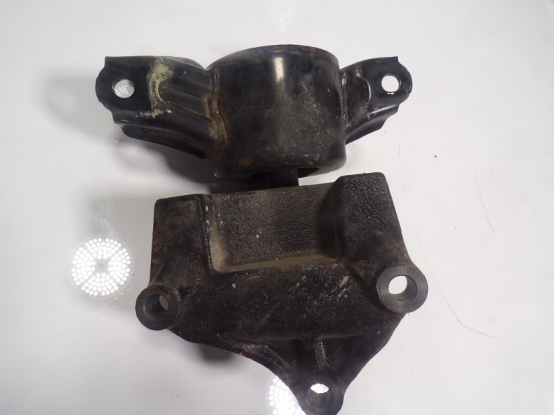 Recambio de soporte motor izquierdo para hyundai i30 (gd) 1.4 cat referencia OEM IAM 21830A5000  