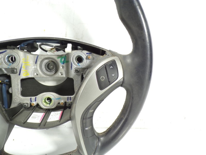 Recambio de volante para hyundai i30 (gd) 1.4 cat referencia OEM IAM 56110A6351RDR  