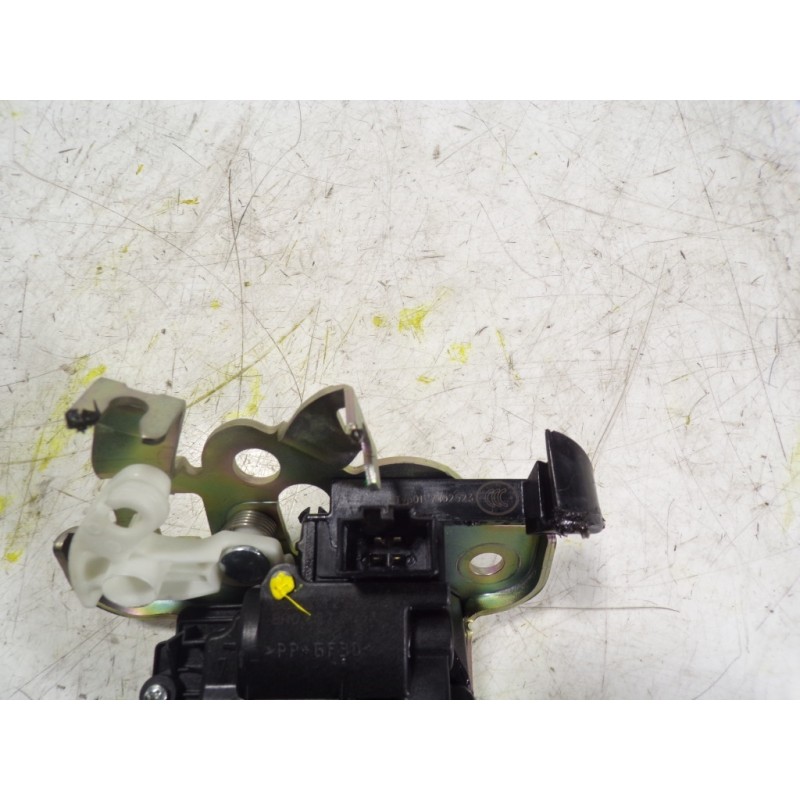 Recambio de cerradura maletero / porton para audi a3 sportback (8vf) s line edition referencia OEM IAM 8R0827505A 8R0827505A 