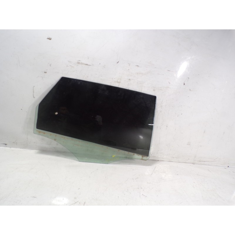 Recambio de cristal puerta trasero derecho para audi a3 sportback (8vf) s line edition referencia OEM IAM 8V4845206  